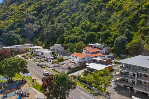 Kohi Point Villas exterior in Whakatane